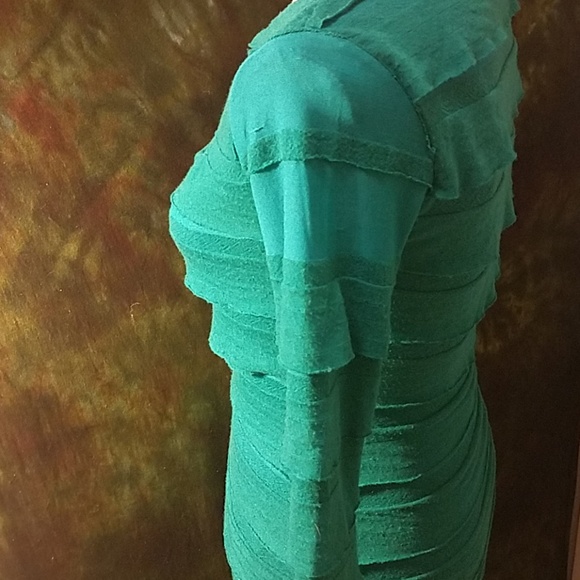 Max Studio 💚 Ruffled Soft Knit Bodycon Dress - Picture 5 of 7